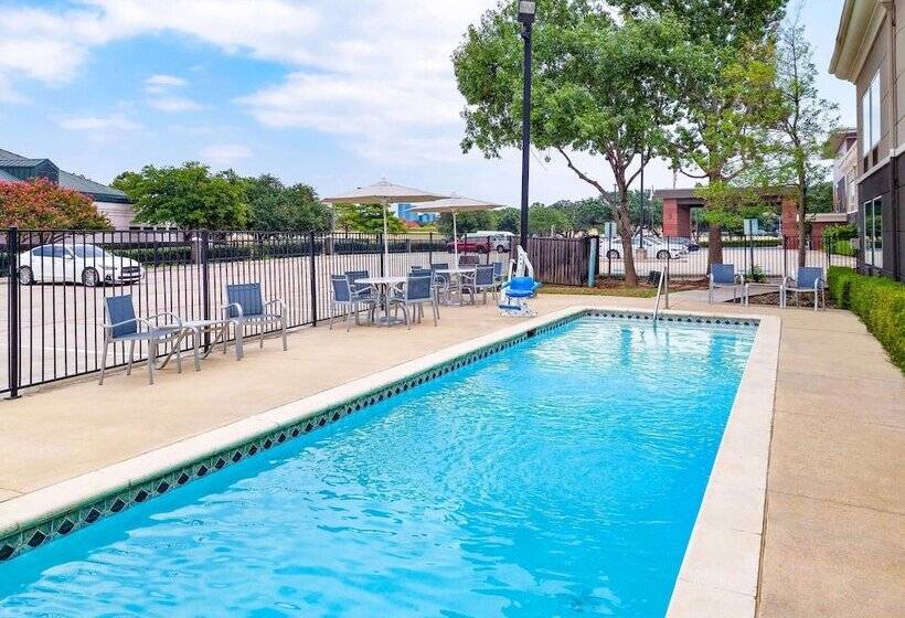 호텔 La Quinta By Wyndham Dallas   Las Colinas