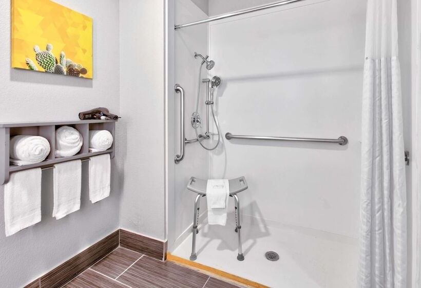 호텔 La Quinta By Wyndham Dallas   Las Colinas