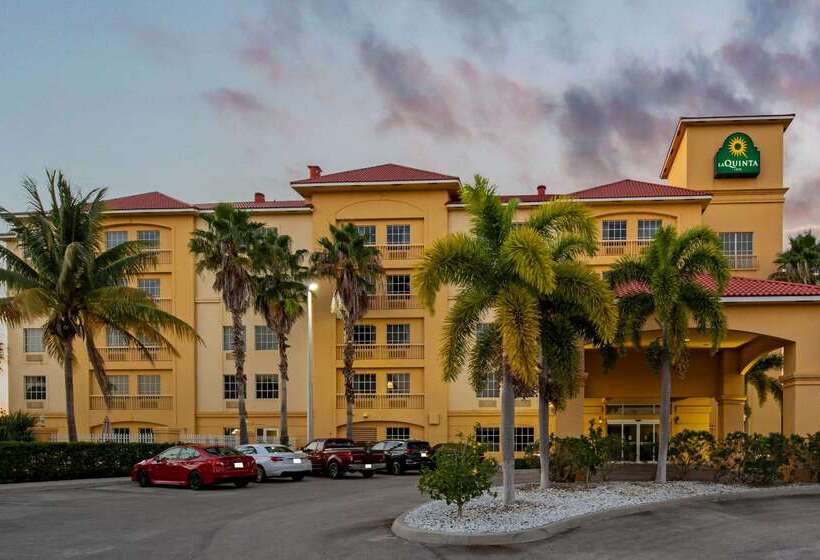 فندق La Quinta Inn & Suites By Wyndham Ft. Pierce