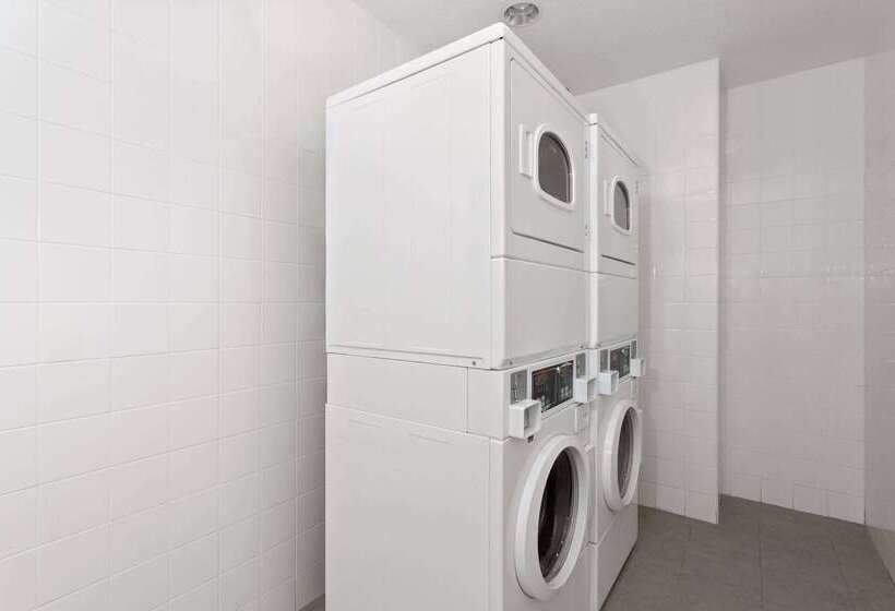 فندق La Quinta Inn & Suites By Wyndham Ft. Pierce