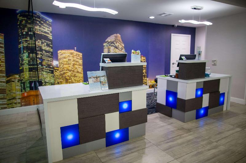 בית מלון כפרי La Quinta By Wyndham Houston East At Normandy