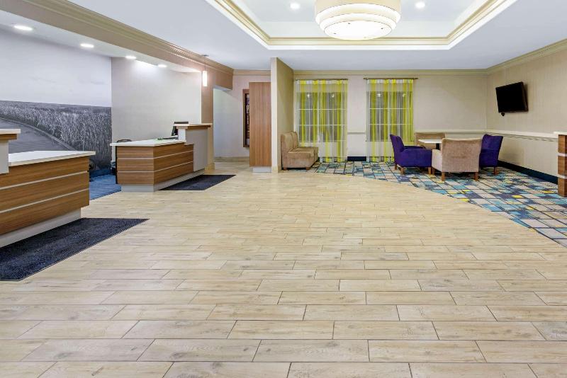 هتل La Quinta Inn & Suites By Wyndham Lake Charles Casino Area