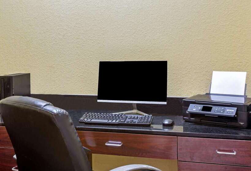 هتل La Quinta By Wyndham Mobile   Tillman S Corner