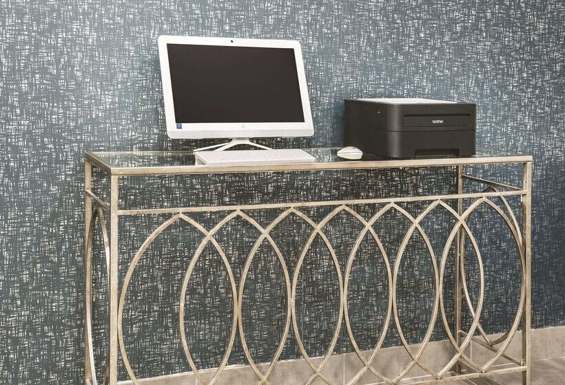 فندق Spark By Hilton San Antonio Dominion