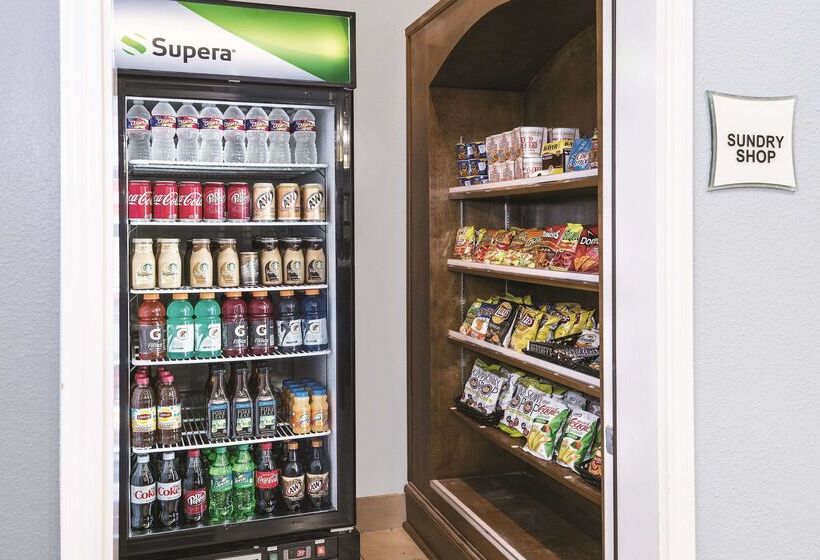 فندق Spark By Hilton San Antonio Dominion