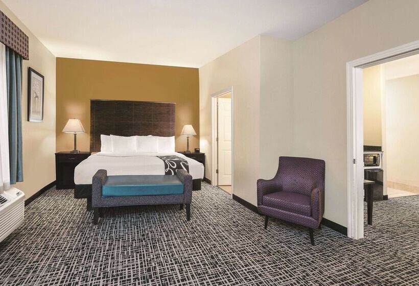 فندق Spark By Hilton San Antonio Dominion
