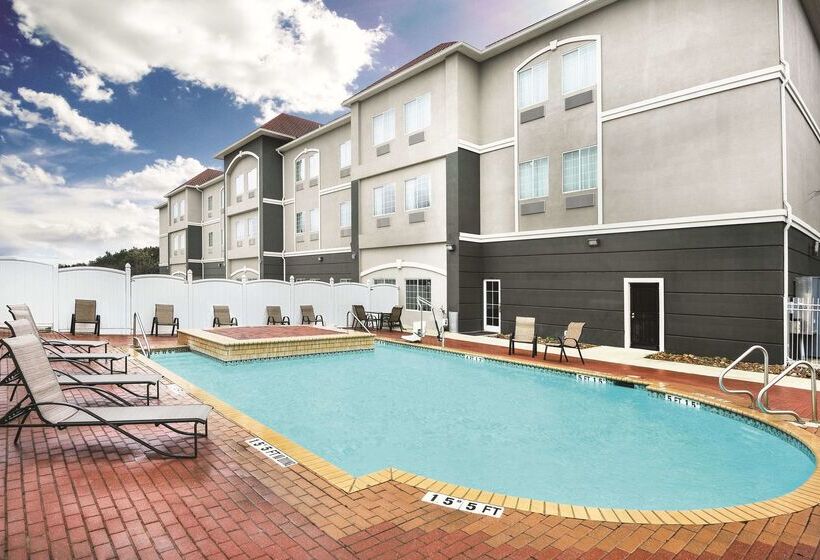 فندق Spark By Hilton San Antonio Dominion