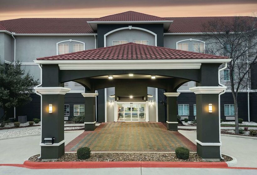 فندق Spark By Hilton San Antonio Dominion