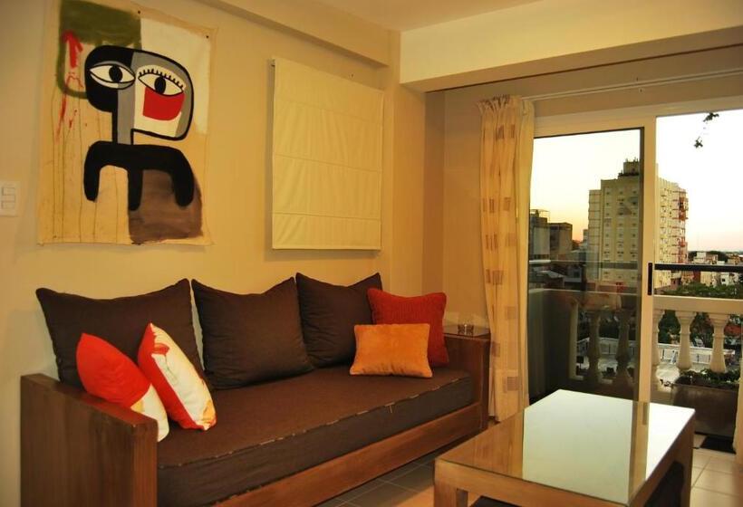 Hotel La Rozada Suites