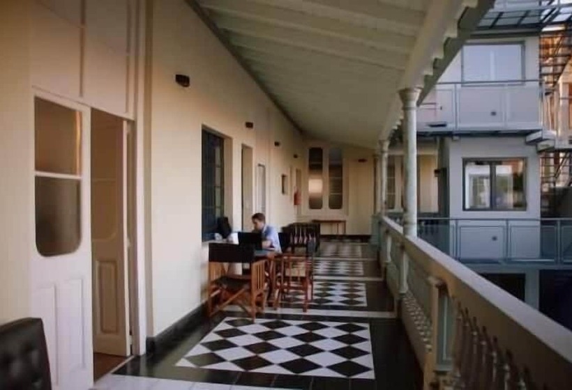 Hotel La Rozada Suites