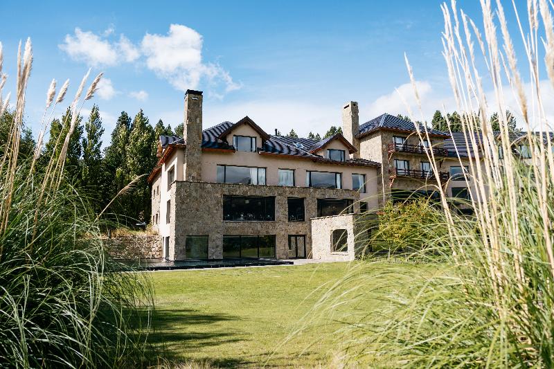 فندق Loi Suites Chapelco