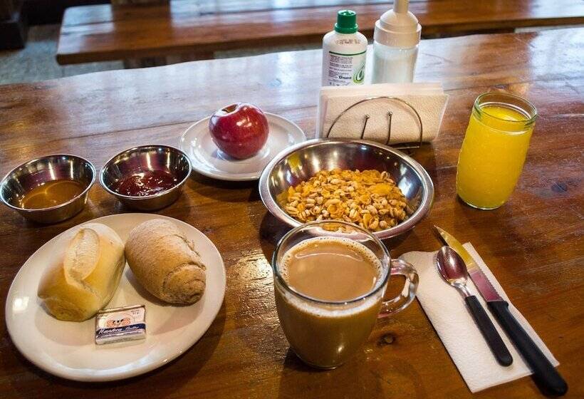 فندق Marcopolo Inn Hostel Bariloche