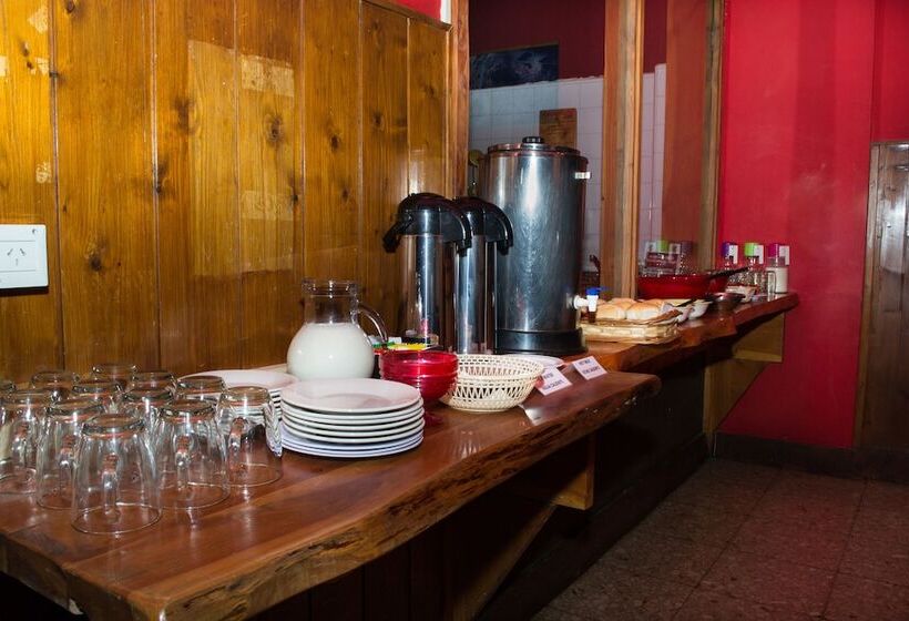 فندق Marcopolo Inn Hostel Bariloche