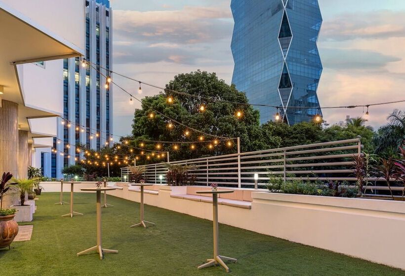 Отель Marriott Executive Apartments Panama City, Finisterre