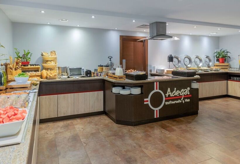 Отель Marriott Executive Apartments Panama City, Finisterre