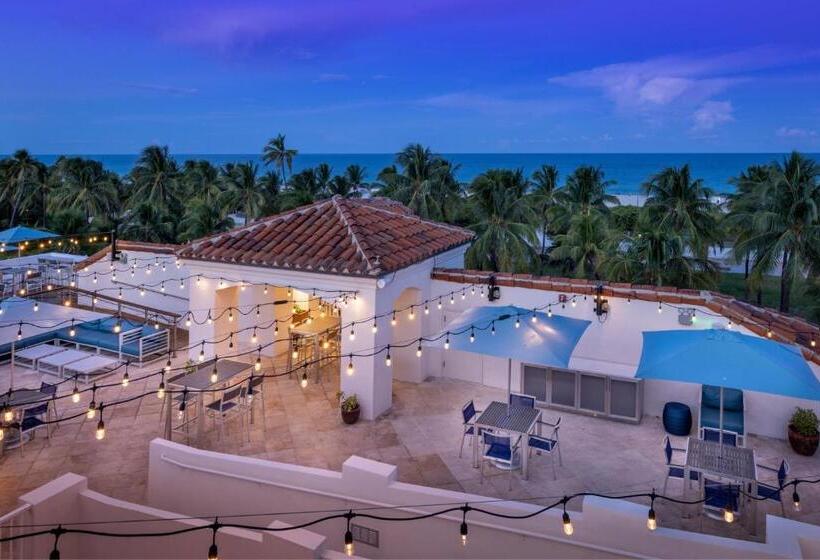 Отель Marriott Vacation Club®, South Beach   