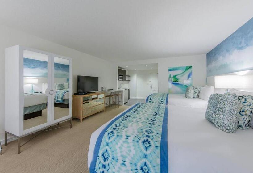 Отель Marriott Vacation Club®, South Beach   