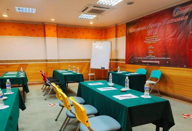 فندق Megah D Aru