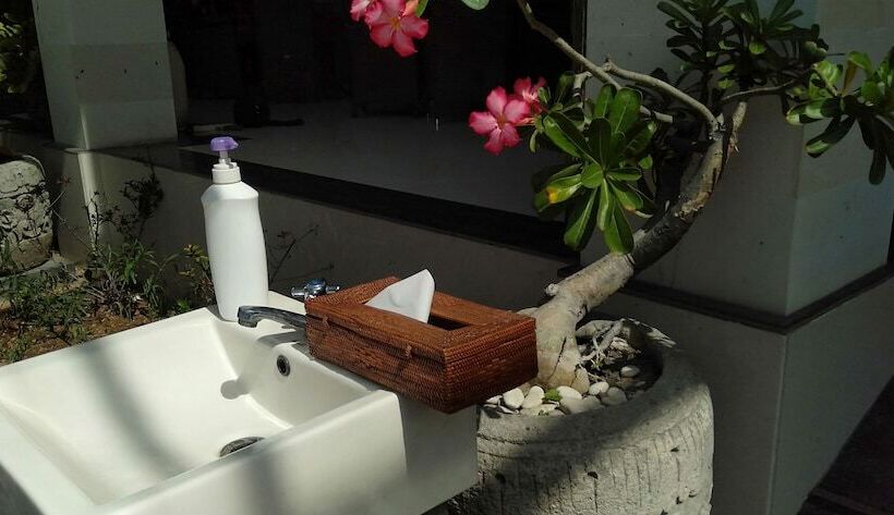 فندق Melasti Kuta Bungalows & Spa