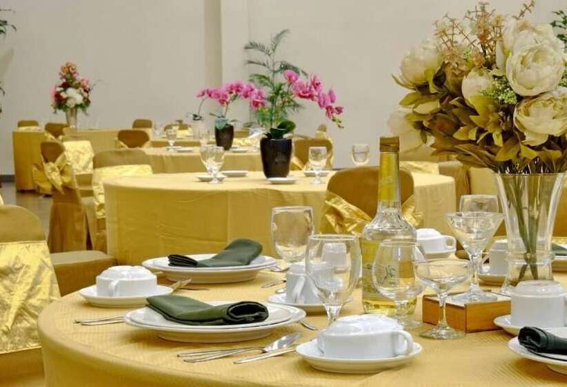 Mutiara Hotel And Convention