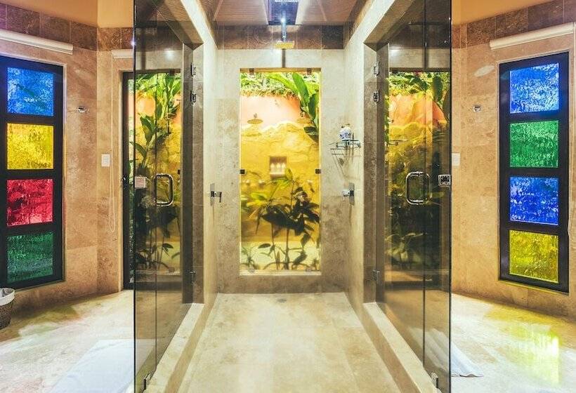 فندق Nayara Gardens