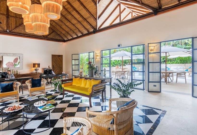 فندق Nayara Gardens