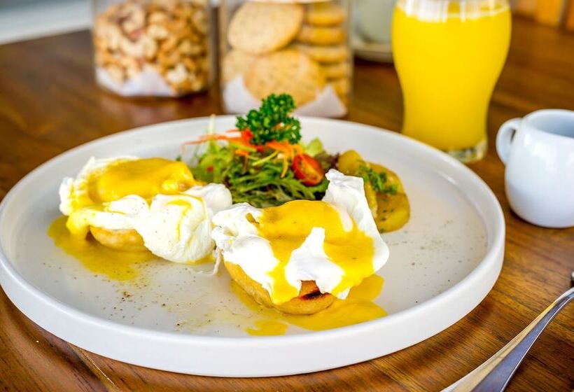 酒店 Nirwana Beach & Resort