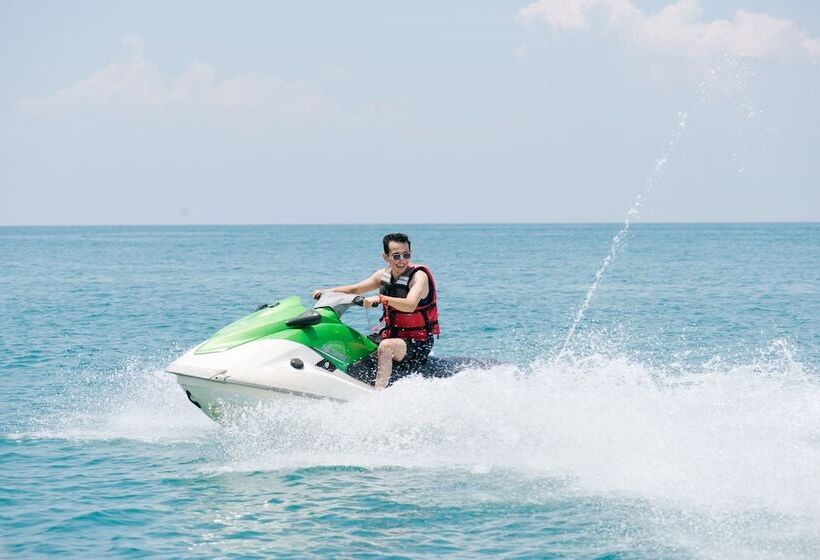 בית מלון כפרי Nirwana Beach Club