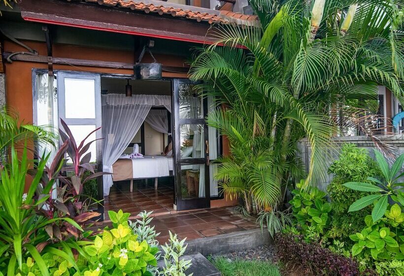 호텔 Nugraha Lovina Seaview Resort & Spa