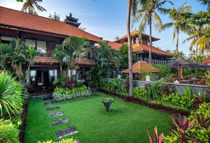 בית מלון כפרי Nugraha Lovina Seaview Resort & Spa