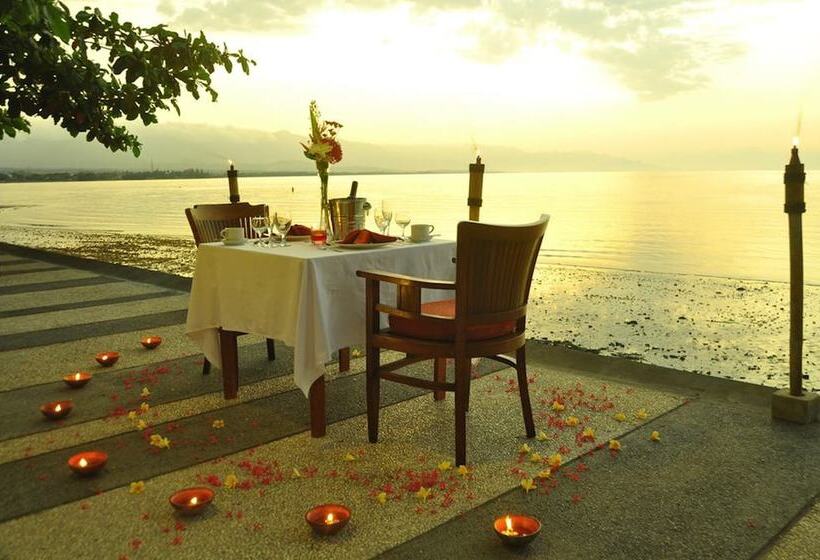 בית מלון כפרי Nugraha Lovina Seaview Resort & Spa