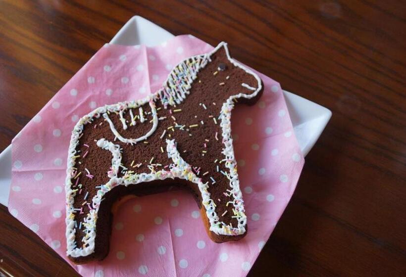 Padok Premium Hotel And Stables