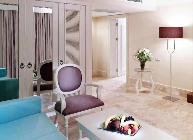 ホテル Paloma Pasha