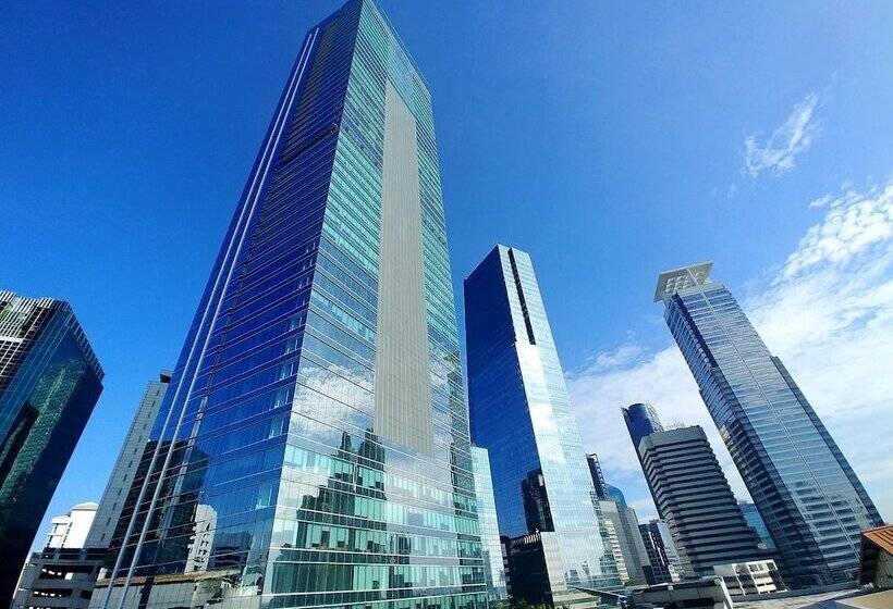 בית מלון כפרי Prasada Mansion Sudirman