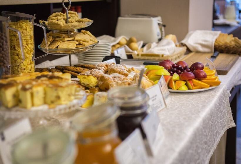 هتل Optima Dworzec Lviv