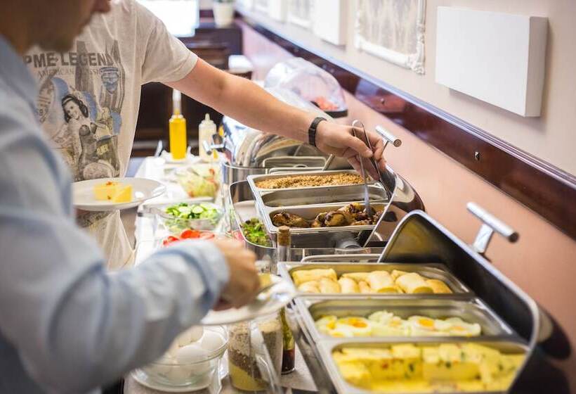 هتل Optima Dworzec Lviv