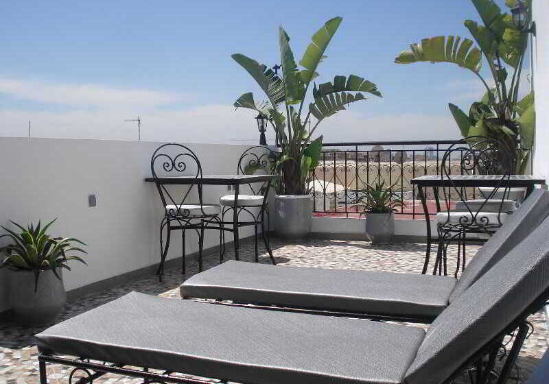 هتل Riad Marlinea