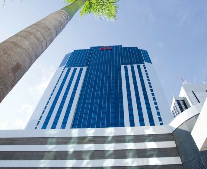 Hotel Riu Plaza Panama