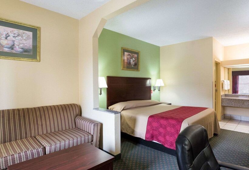 酒店 Rodeway Inn & Suites