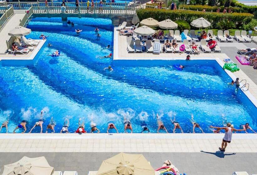 هتل Royal Holiday Palace