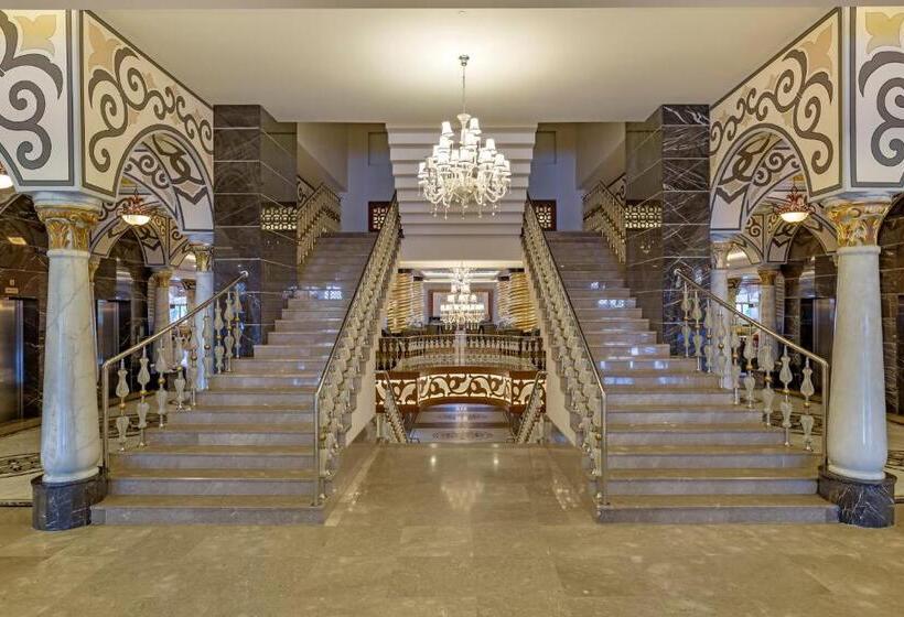 هتل Royal Holiday Palace