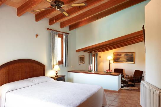 فندق ريفى Agroturisme Perola   Only Adults