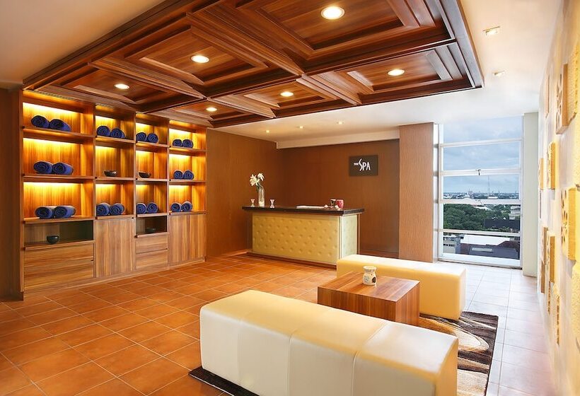 فندق Santika Makassar