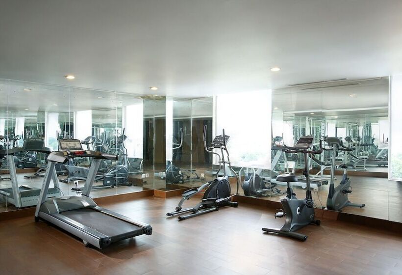 فندق Santika Makassar