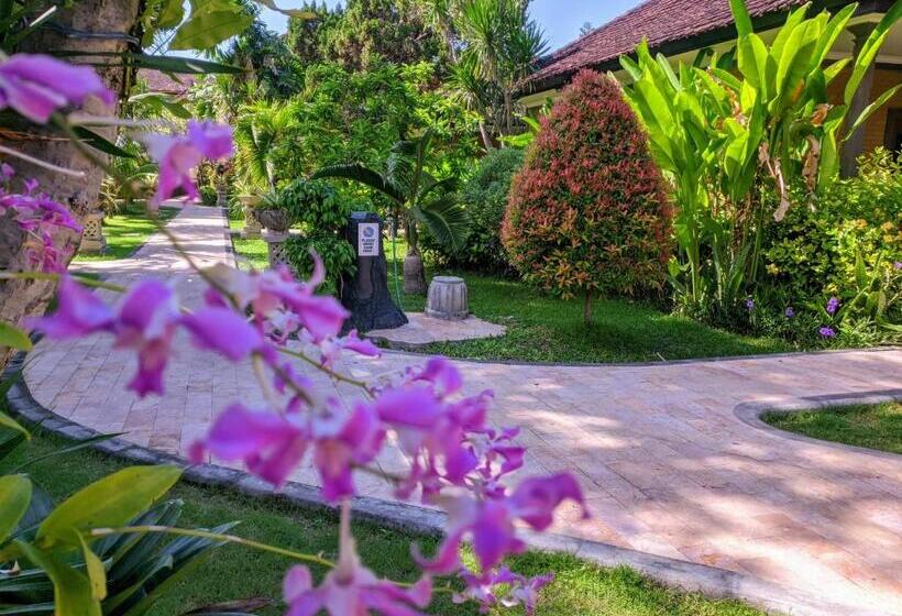 Отель Satriya Cottages