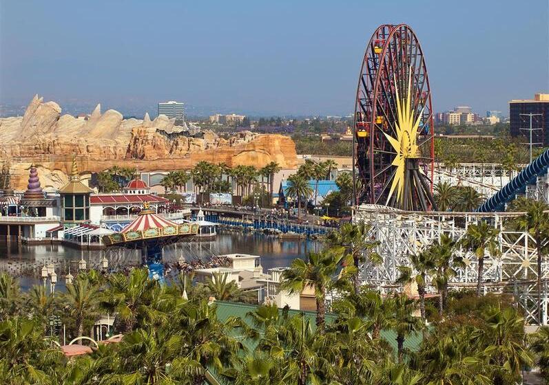 בית מלון כפרי Sheraton Garden Grove  Anaheim South