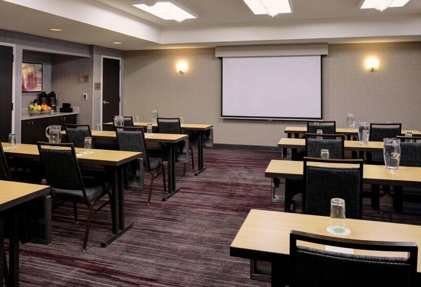 בית מלון כפרי Sonesta Select Kansas City South Overland Park