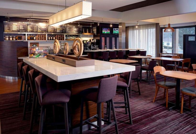 בית מלון כפרי Sonesta Select Kansas City South Overland Park