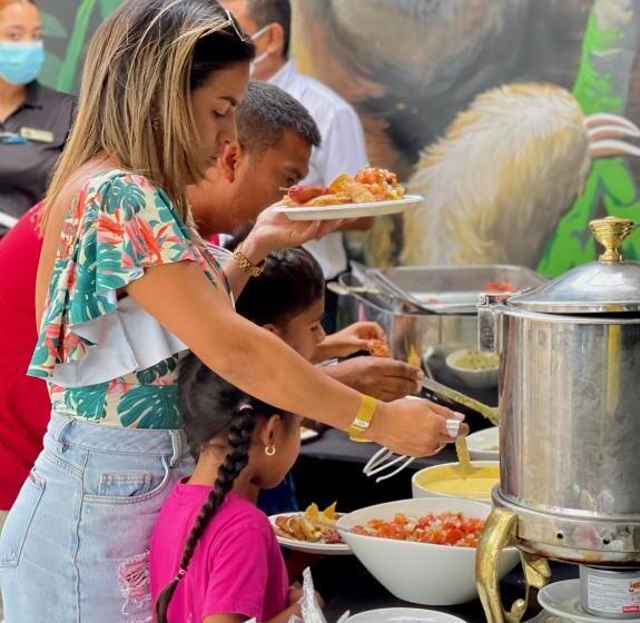 酒店 Summit Rainforest Golf Resort & All Inclusive