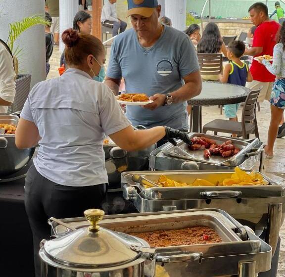 酒店 Summit Rainforest Golf Resort & All Inclusive